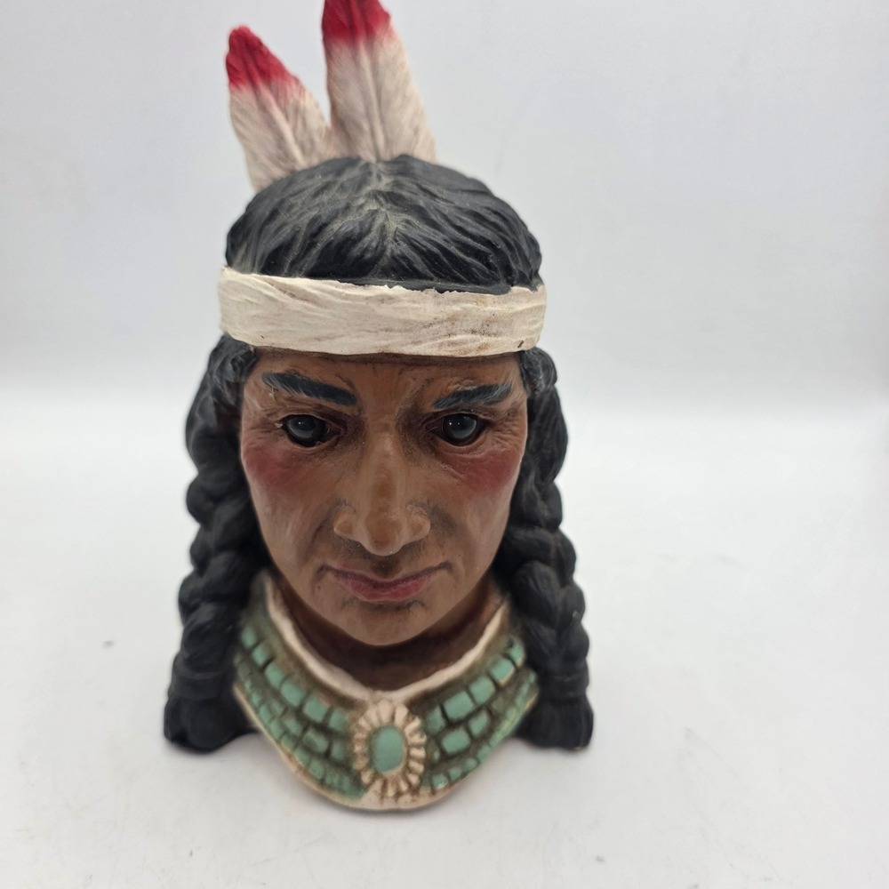 1993 Universal Statuary Native American Indian Chief Bust Statue 5023